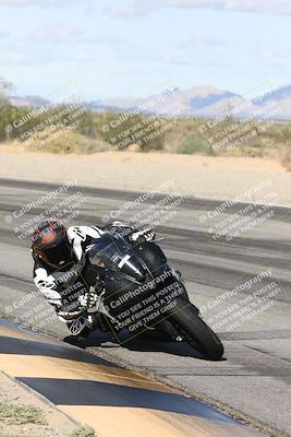 media/Nov-16-2025-Race Pace (Sun) [[8c5fa54630]]/Verified Riders/4-Turn 3 Inside (1050am)/